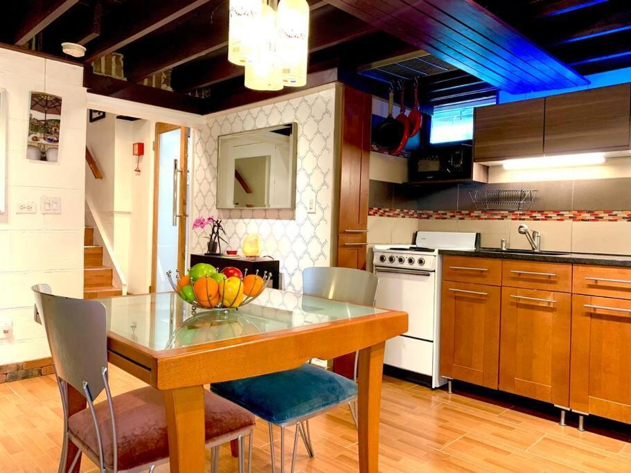 Live In This Iconic East Side Lower Level Unit Πρόβιντενς Εξωτερικό φωτογραφία